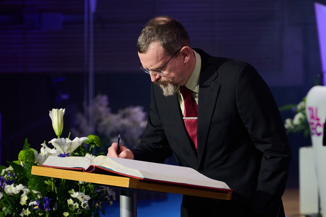 Professor Andres Krumme