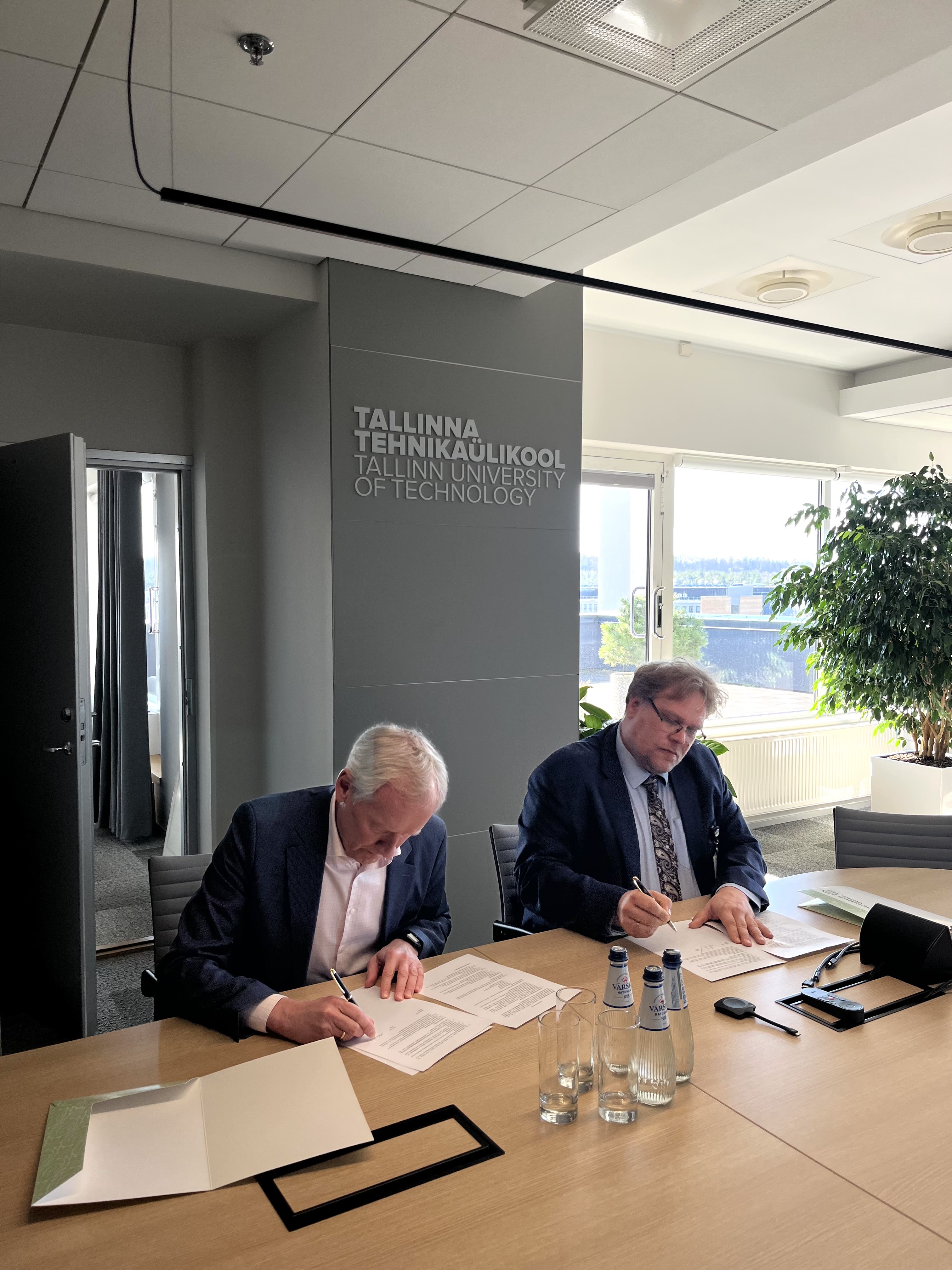 Tallinna Tehnikagümnaasium ja TalTech sõlmisid strateegilise koostöölepingu
