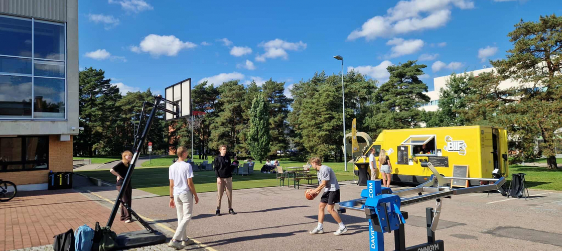 Tudengimaja parkla
