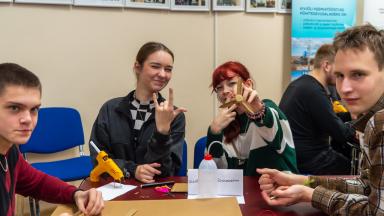 Gümnasistid TalTech Virumaa kolledži inseneripäeval 2024