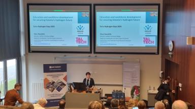 TalTech Virumaa kolledži direktor Mare Roosileht esines Tartu vesinikupäevadel 2025 ettekandega