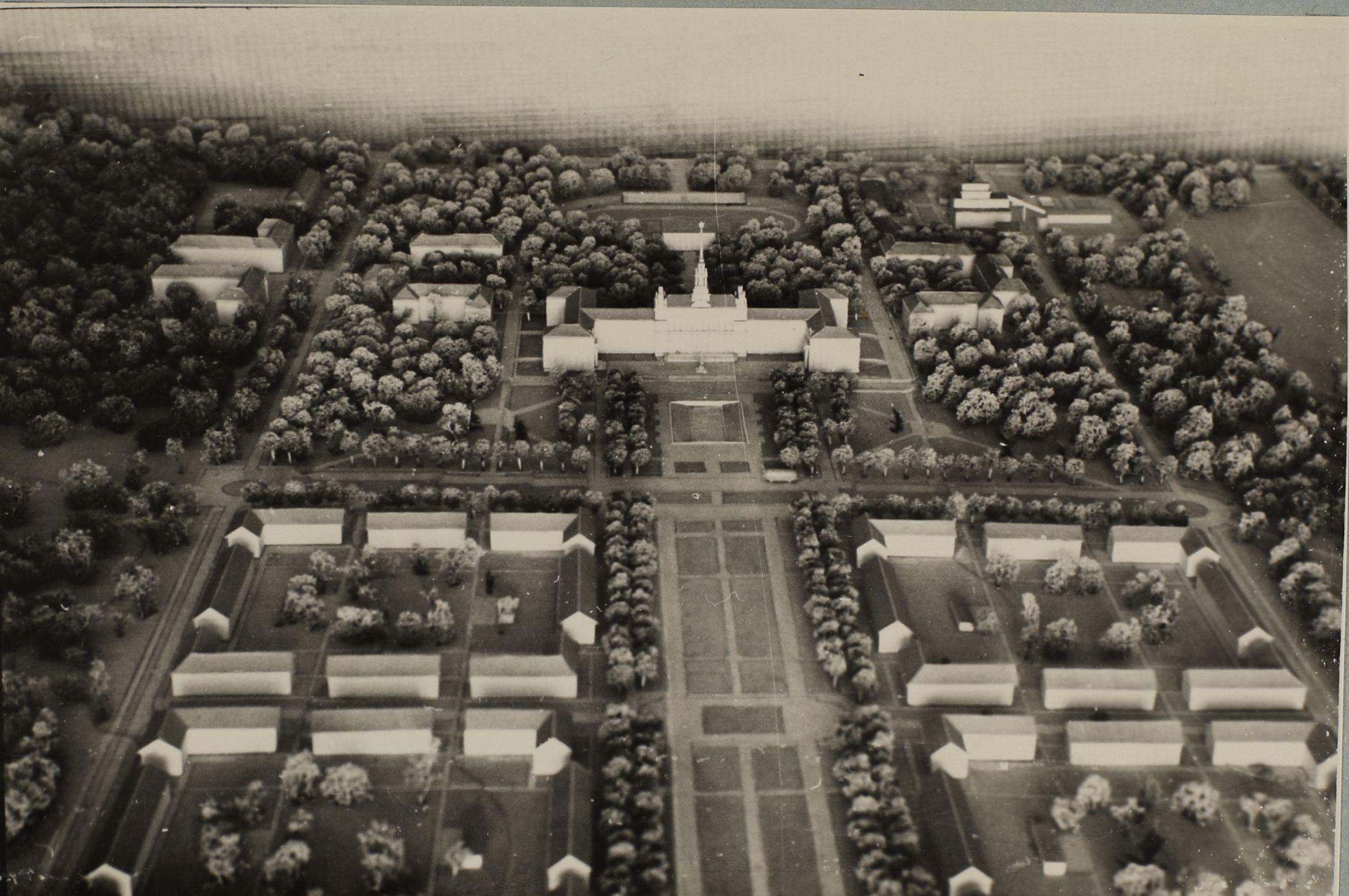 stalinistlikus stiilis peahoone joonis