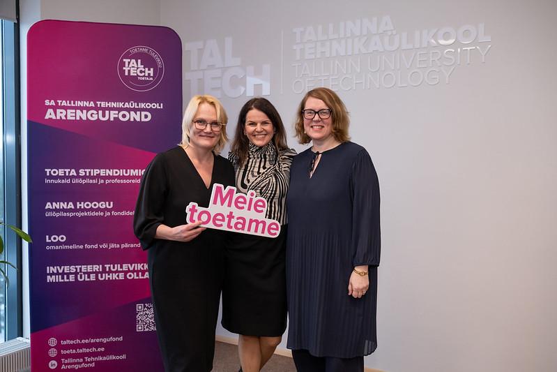 Arengufondi põhikooliõpetajate stipendiumi üleandmine