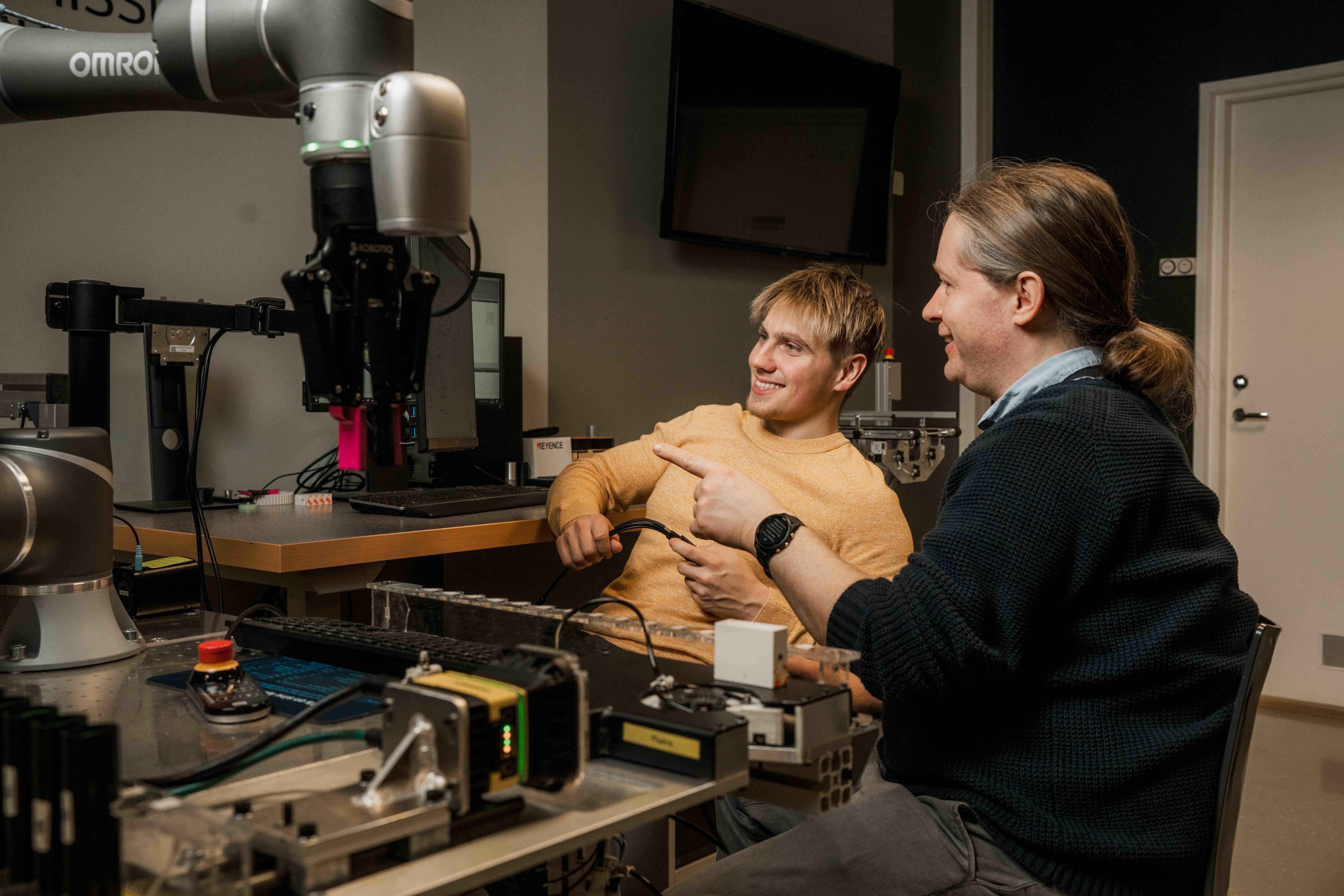 Õnnelikud tudengid insenriteaduskonnas