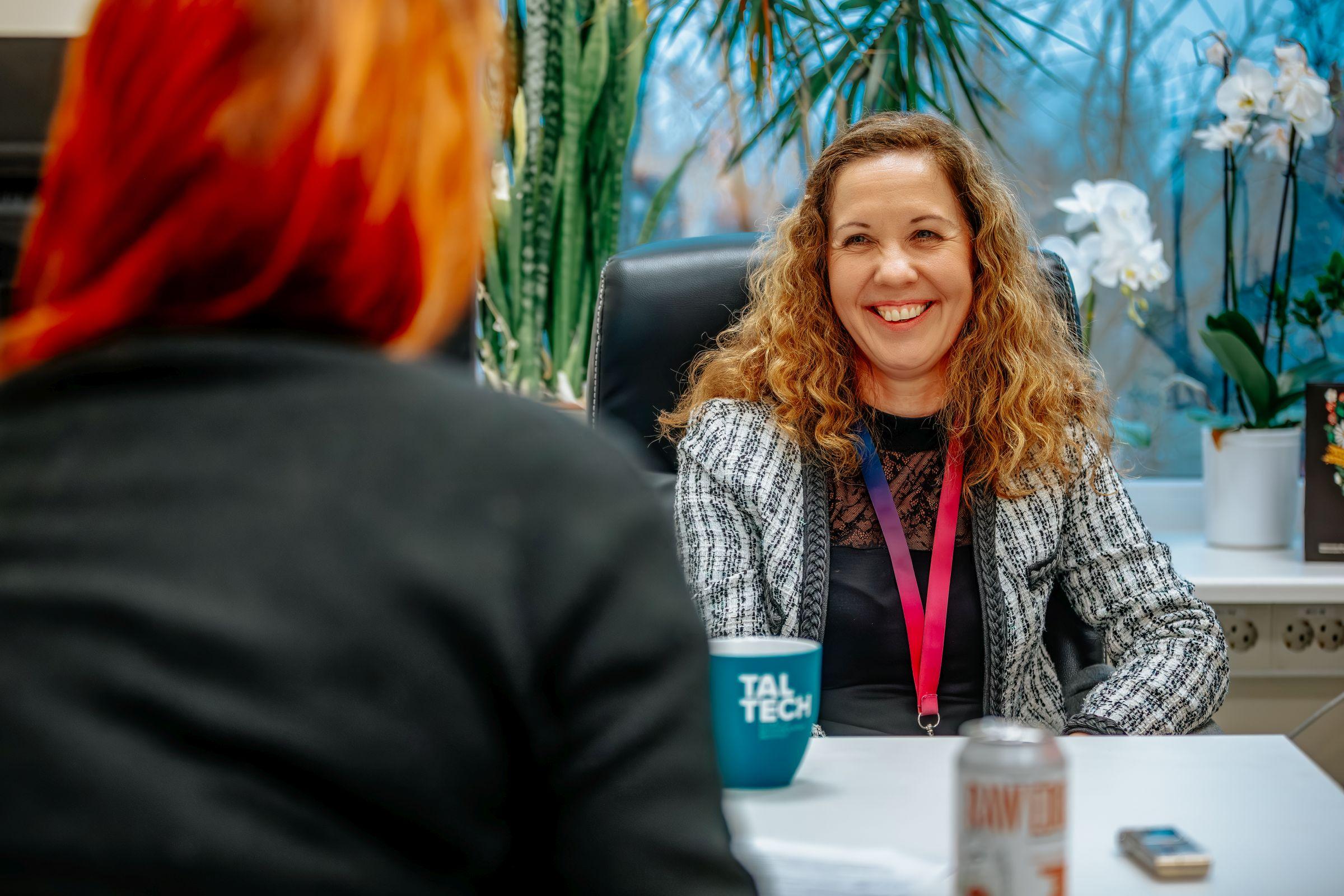 Pirjo Spuul intervjuud andmas