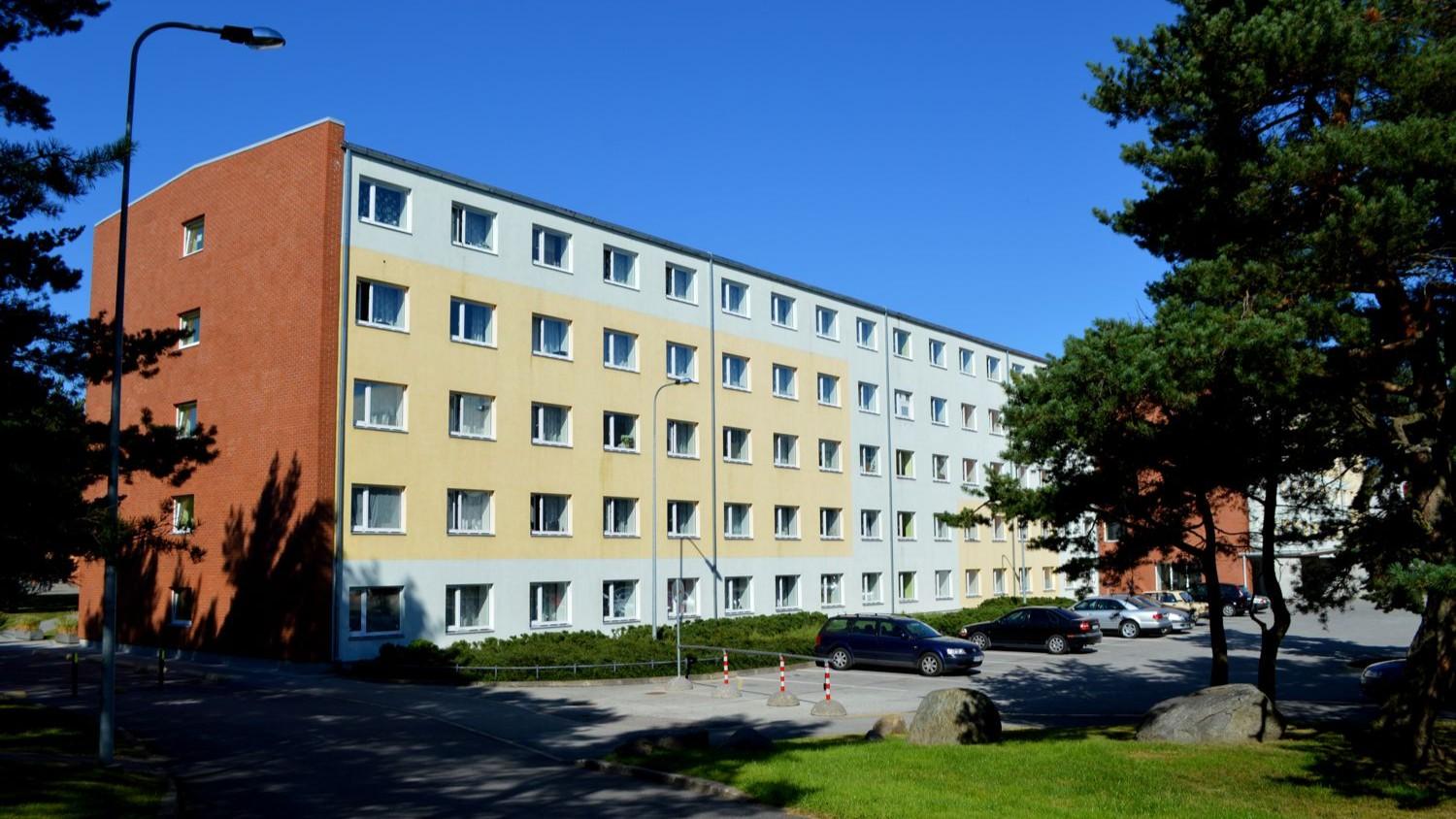 Tallinna Tehnikaülikooli üliõpilasküla Akadeemia tee 5