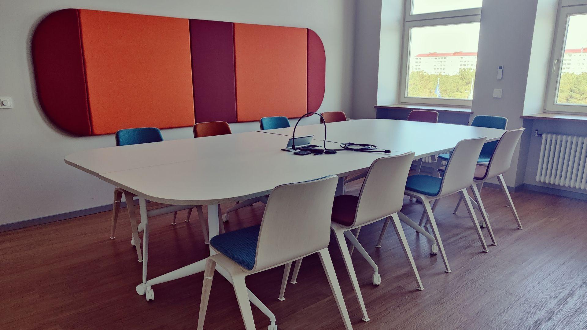 Tallinna Tehnikaülikooli Mustamäe linnaku koosolekuruum