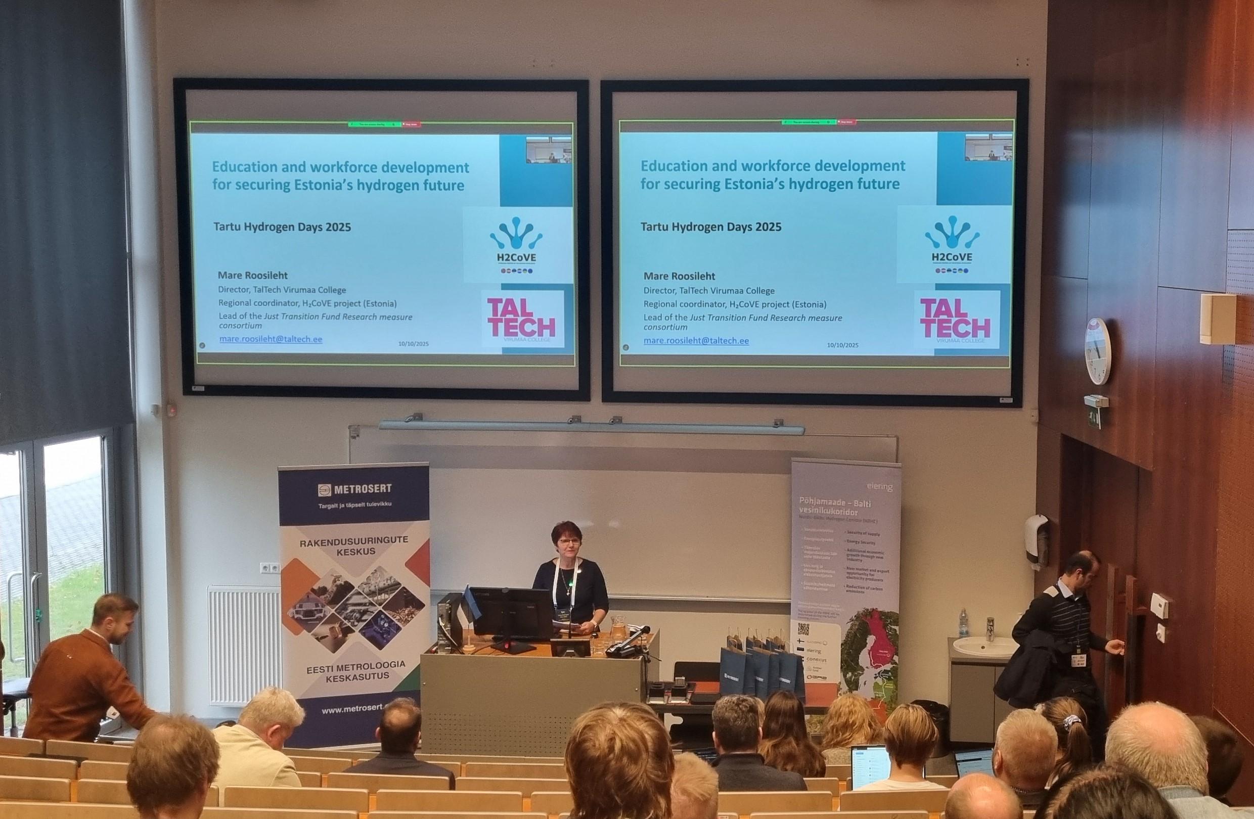 TalTech Virumaa kolledži direktor Mare Roosileht esines Tartu vesinikupäevadel 2025 ettekandega