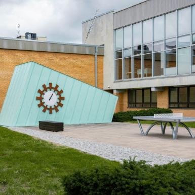 Tallinna Tehnikaülikooli Mustamäe kampus - Kellaplats